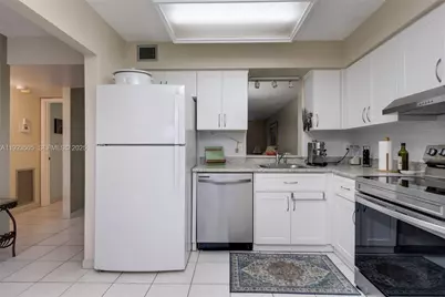 7300 Lake Cir Dr #303, Margate, FL 33063 - Photo 9