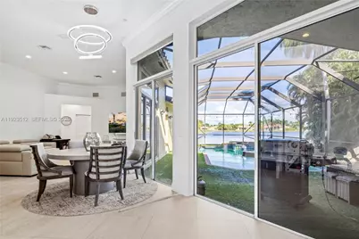 2994 Oakbrook Dr, Weston, FL 33332 - Photo 11