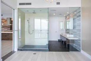 1100 Biscayne Blvd, Miami, FL 33132 - Photo 17