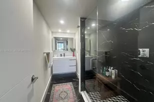 2555 Collins Ave, Miami Beach, FL 33140 - Photo 9