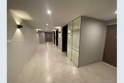 2555 Collins Ave #PH114, Miami Beach, FL 33140 - Photo 17
