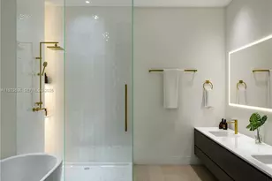 218 SE 7th St, Hallandale Beach, FL 33009 - Photo 5