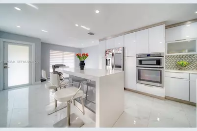 21914 SW 97th Pl, Cutler Bay, FL 33190 - Photo 7