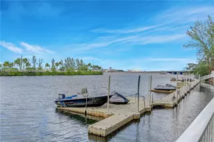 5099 NW 7th St, Miami, FL 33126 - Photo 5