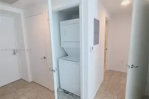 500 Brickell Ave, Miami, FL 33131 - Photo 5