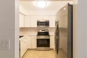 7028 SW 106th Pl, Miami, FL 33173 - Photo 7