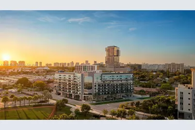218 SE 7th St #517, Hallandale Beach, FL 33009 - Photo 1
