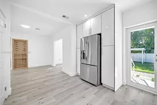 876 NE 81st St, Miami, FL 33138 - Photo 17