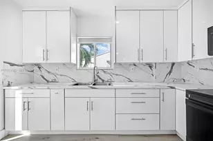 876 NE 81st St, Miami, FL 33138 - Photo 21