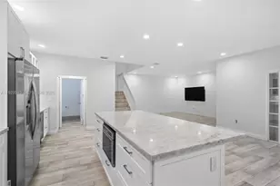 1240 Weeping Willow Way, Hollywood, FL 33019 - Photo 13