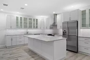 1240 Weeping Willow Way, Hollywood, FL 33019 - Photo 11