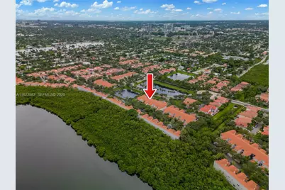 1240 Weeping Willow Way #1240, Hollywood, FL 33019 - Photo 35