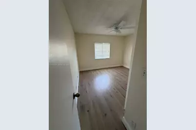2070 Madeira Dr #5, Weston, FL 33327 - Photo 15
