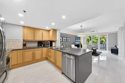 226 Ocean Dr #3C, Miami Beach, FL 33139 - Photo 3