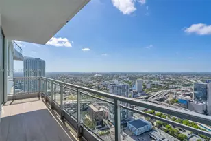 92 SW 3rd St, Miami, FL 33130 - Photo 29