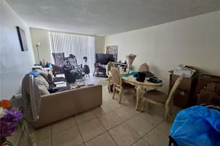 498 NW 165th St Rd, Miami, FL 33169 - Photo 3