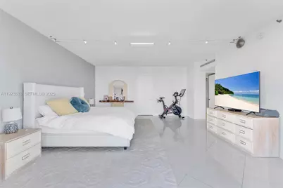 19500 Turnberry Way #7D, Aventura, FL 33180 - Photo 3