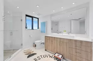 19500 Turnberry Way, Aventura, FL 33180 - Photo 11