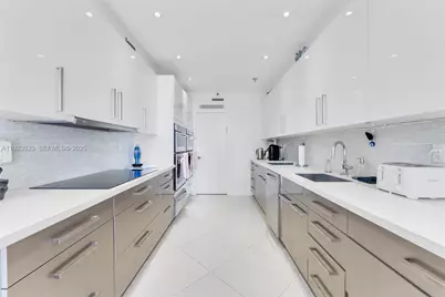 19500 Turnberry Way #7D, Aventura, FL 33180 - Photo 17