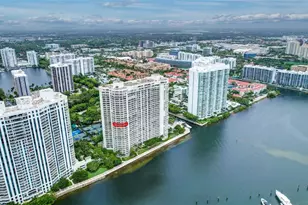 7000 Island Blvd, Aventura, FL 33160 - Photo 63