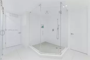 19500 Turnberry Way, Aventura, FL 33180 - Photo 7