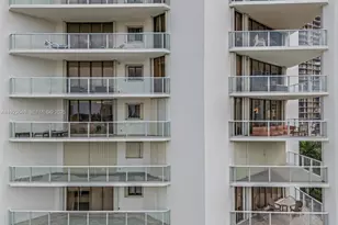 19500 Turnberry Way, Aventura, FL 33180 - Photo 25