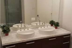 253 NE 2nd St, Miami, FL 33132 - Photo 7