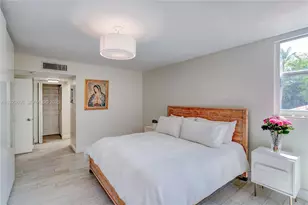 55 Ocean Ln Dr, Key Biscayne, FL 33149 - Photo 17