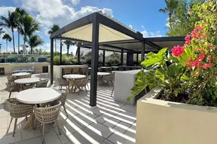 400 South Pointe Dr, Miami Beach, FL 33139 - Photo 25