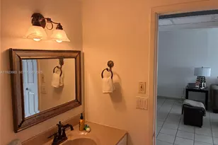 400 Kings Point Dr, Sunny Isles Beach, FL 33160 - Photo 11