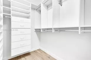 10101 Collins Ave, Bal Harbour, FL 33154 - Photo 37