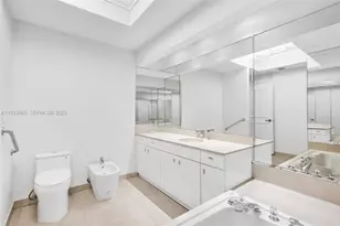 10101 Collins Ave, Bal Harbour, FL 33154 - Photo 33