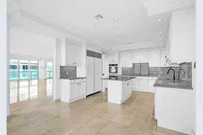 10101 Collins Ave #17A, Bal Harbour, FL 33154 - Photo 15