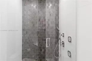 17875 Collins Ave, Sunny Isles Beach, FL 33160 - Photo 29