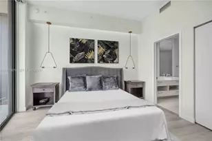 55 SW 9th St, Miami, FL 33130 - Photo 11