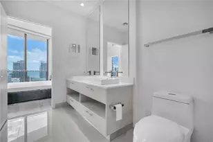 55 SW 9th St, Miami, FL 33130 - Photo 31