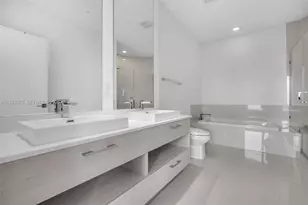 55 SW 9th St, Miami, FL 33130 - Photo 43