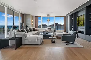 800 South Pointe Dr, Miami Beach, FL 33139 - Photo 1