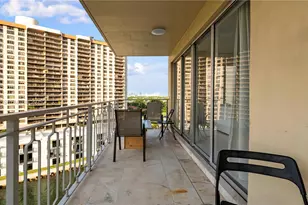 11111 Biscayne Blvd, Miami, FL 33181 - Photo 21