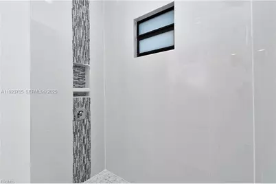 843 S Burns Ave S, Lehigh Acres, FL 33974 - Photo 15