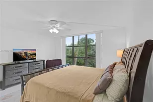 3600 Mystic Point Dr, Aventura, FL 33180 - Photo 23