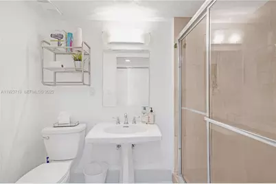 3600 Mystic Point Drive #507, Aventura, FL 33180 - Photo 37