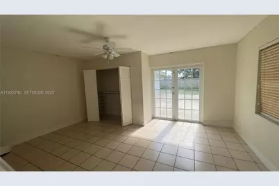 580 E 47th St, Hialeah, FL 33013 - Photo 5