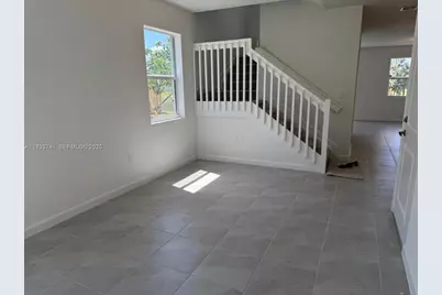 18426 SW 2nd St, Pembroke Pines, FL 33029 - Photo 7