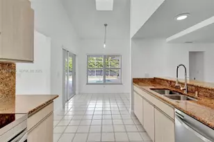 1321 SE Airoso Blvd, Port Saint Lucie, FL 34983 - Photo 7