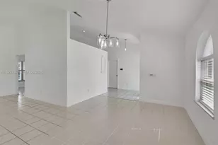 1321 SE Airoso Blvd, Port Saint Lucie, FL 34983 - Photo 5