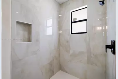 538 Paloma Avenue, Lehigh Acres, FL 3974 - Photo 17