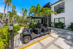 200 Sunrise Dr, Key Biscayne, FL 33149 - Photo 31