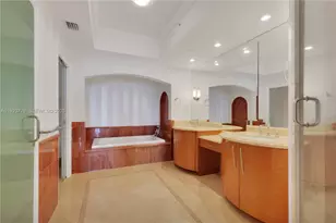 17875 Collins Ave, Sunny Isles Beach, FL 33160 - Photo 37