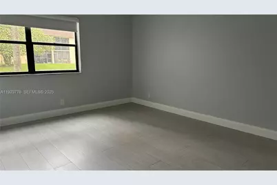 200 Lakeview Dr #111, Weston, FL 33326 - Photo 13